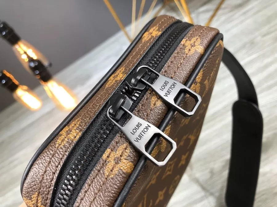 LOUIS VUITTON 23×15×5CM GERONIMOS