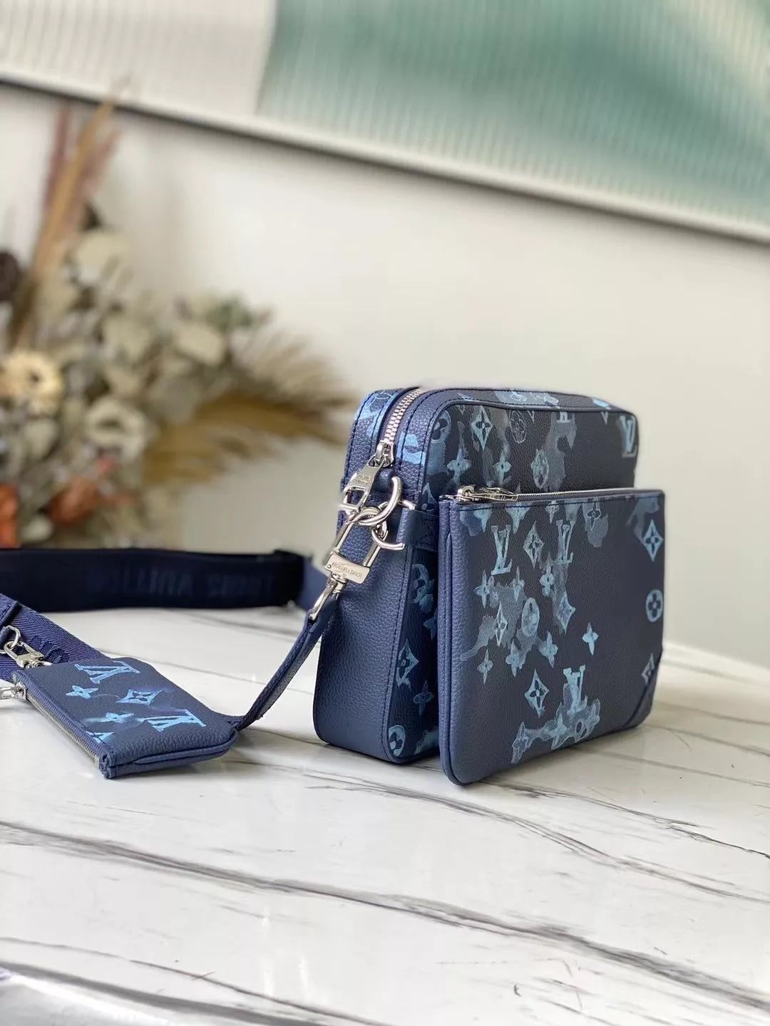 LOUIS VUITTON 21*12*9CM TRIO MESSENGER BAG