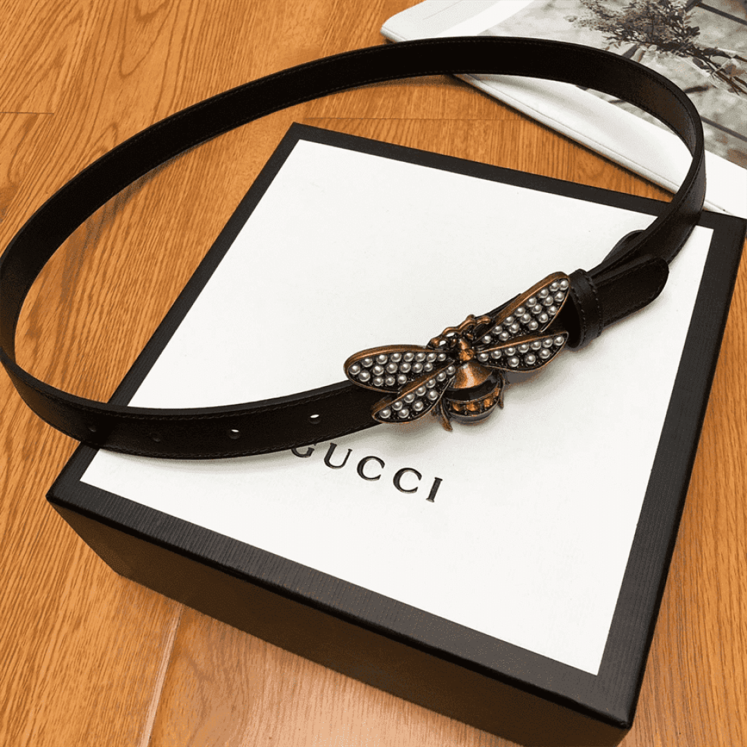 GUCCI BEE BUCKLE BELT