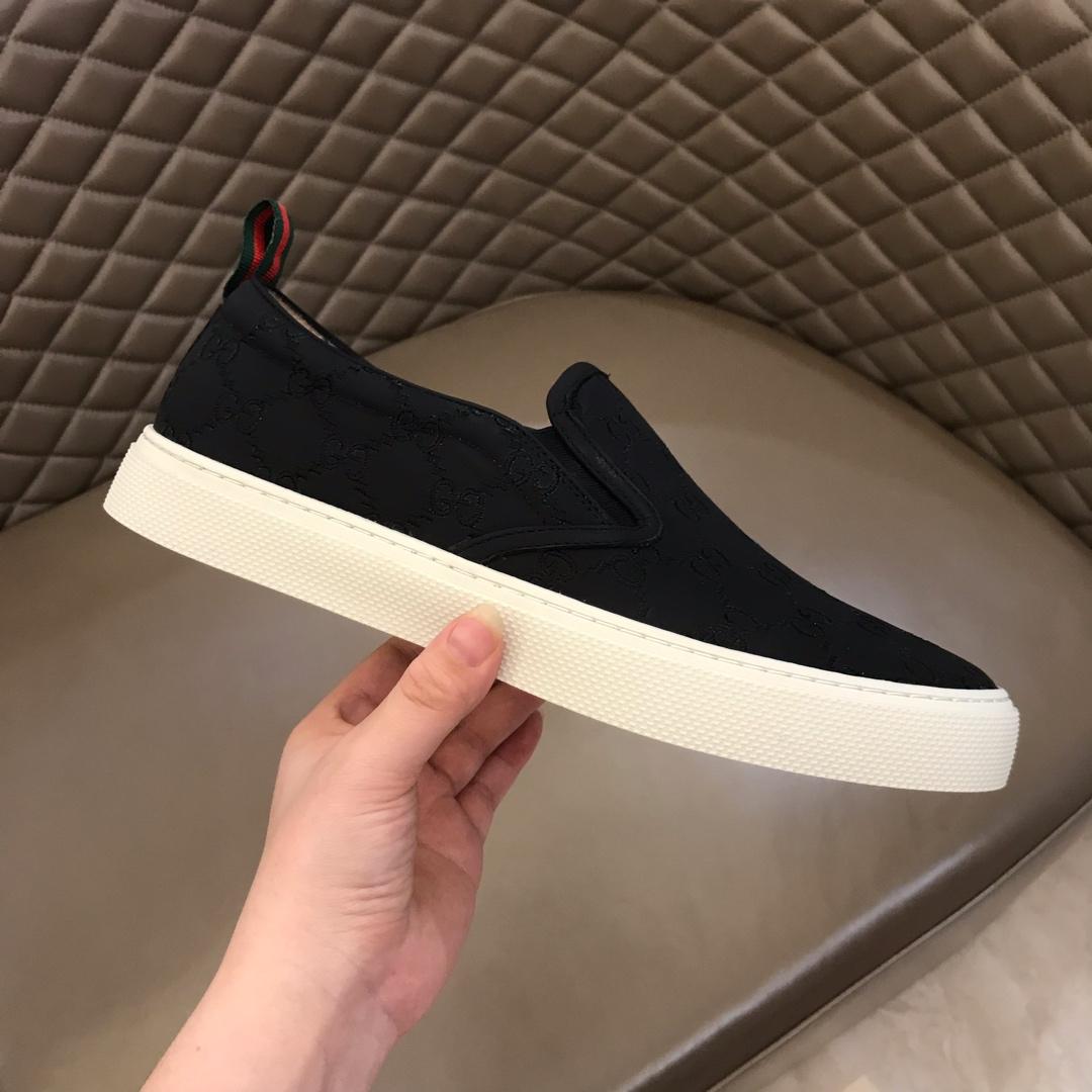 GUCCI SLIP ON