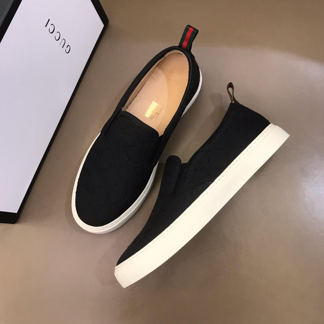 GUCCI SLIP ON