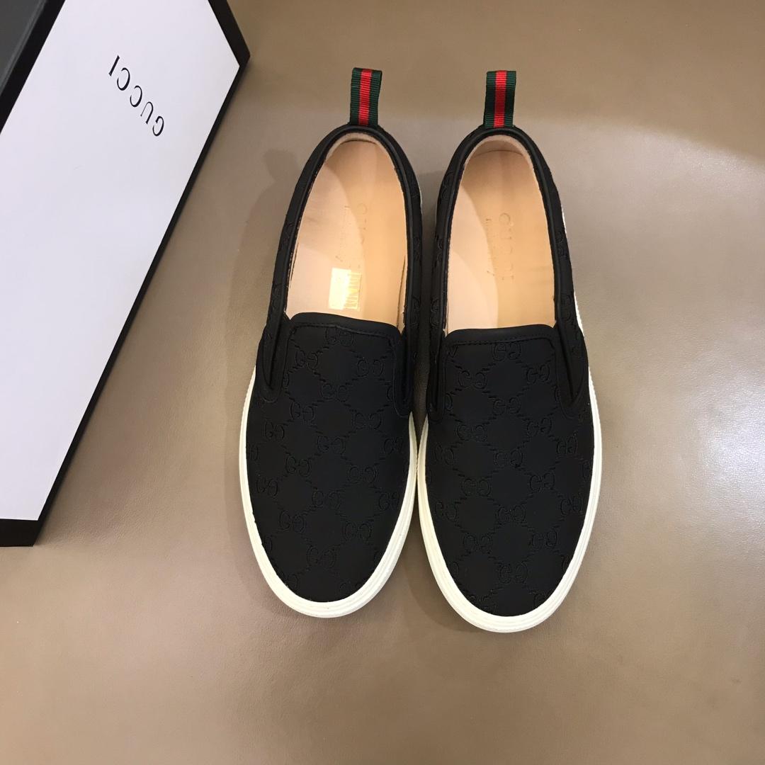 GUCCI SLIP ON