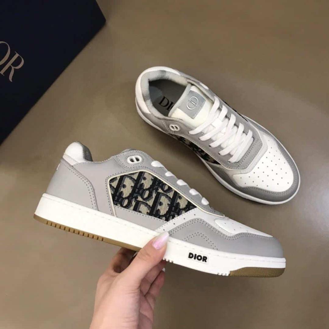 B27 LOW-TOP SNEAKER