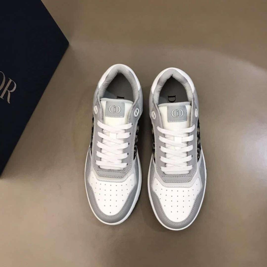 B27 LOW-TOP SNEAKER