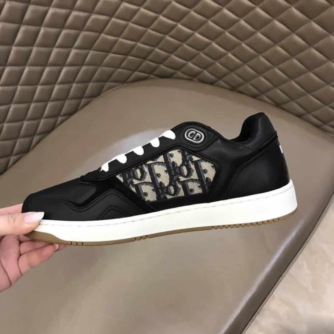 B27 LOW-TOP SNEAKER
