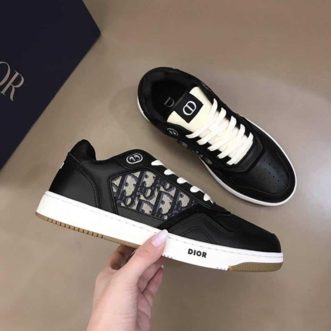 B27 LOW-TOP SNEAKER