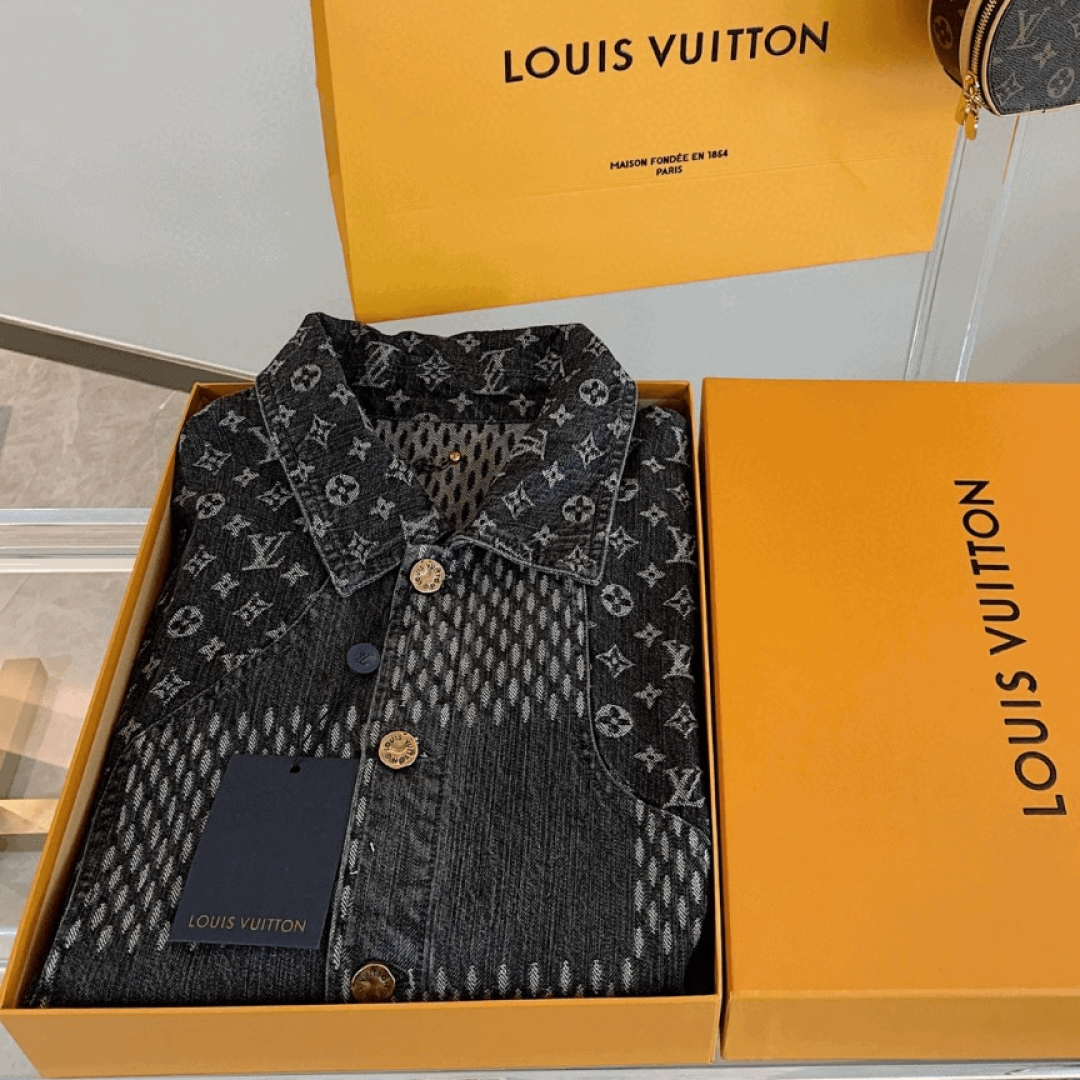 LOUIS VUITTON GIANT DAMIER WAVES MONOGRAM DENIM JACKET