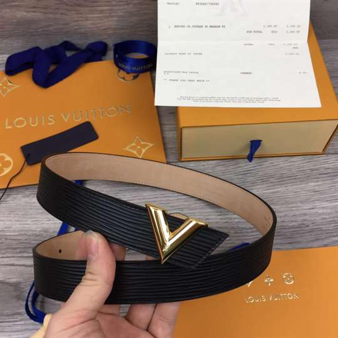 LOUIS VUITTON BLACK EPI LEATHER ESSENTIAL V BELT