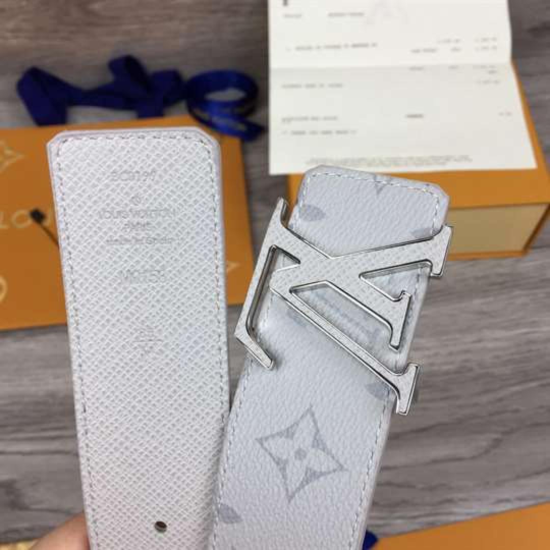 LOUIS VUITTON MEN'S INITIALES 40MM REVERSIBLE BELT WHITE
