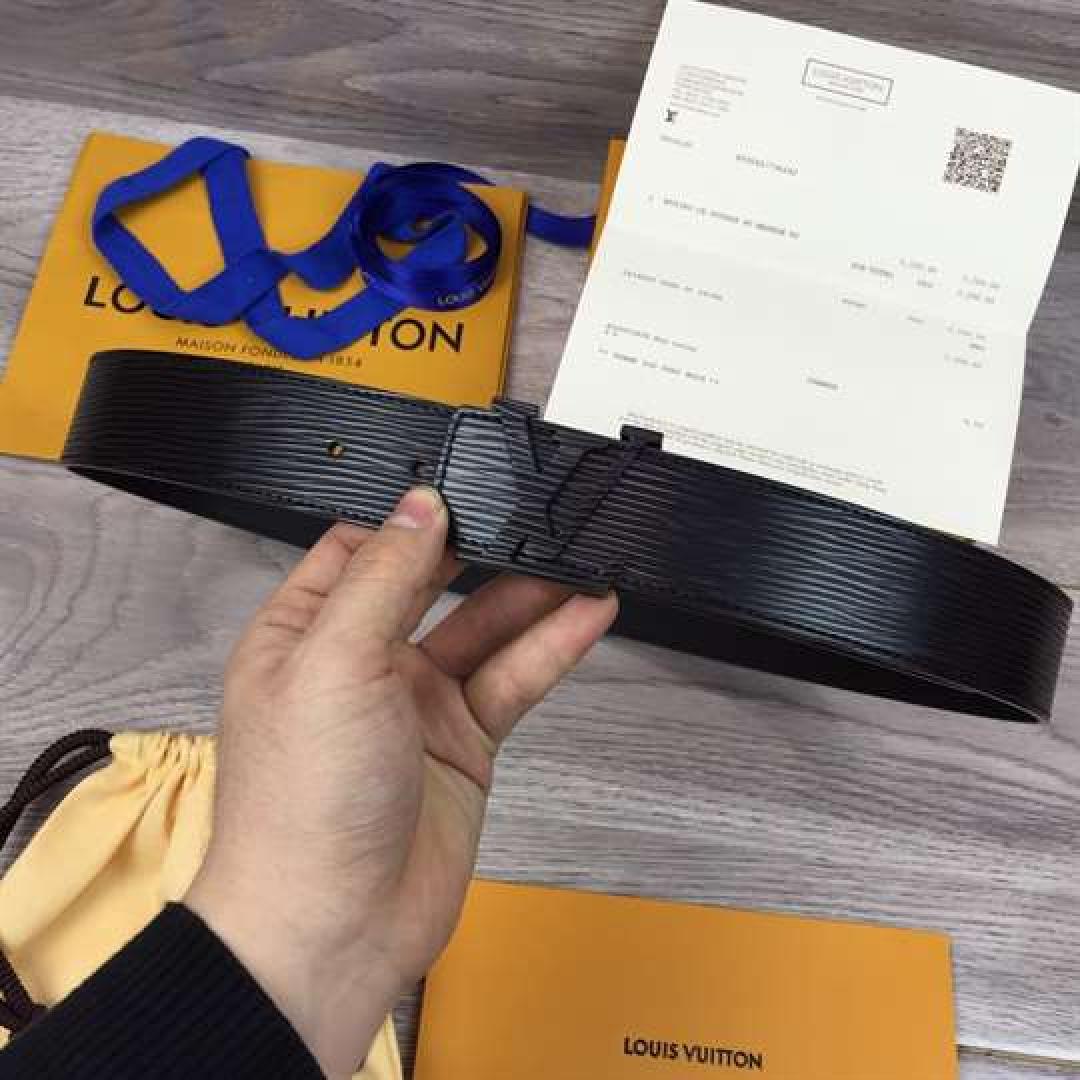 LOUIS VUITTON LV INITIALES 40MM EPI LEATHER