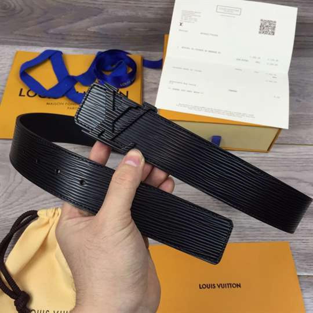 LOUIS VUITTON LV INITIALES 40MM EPI LEATHER