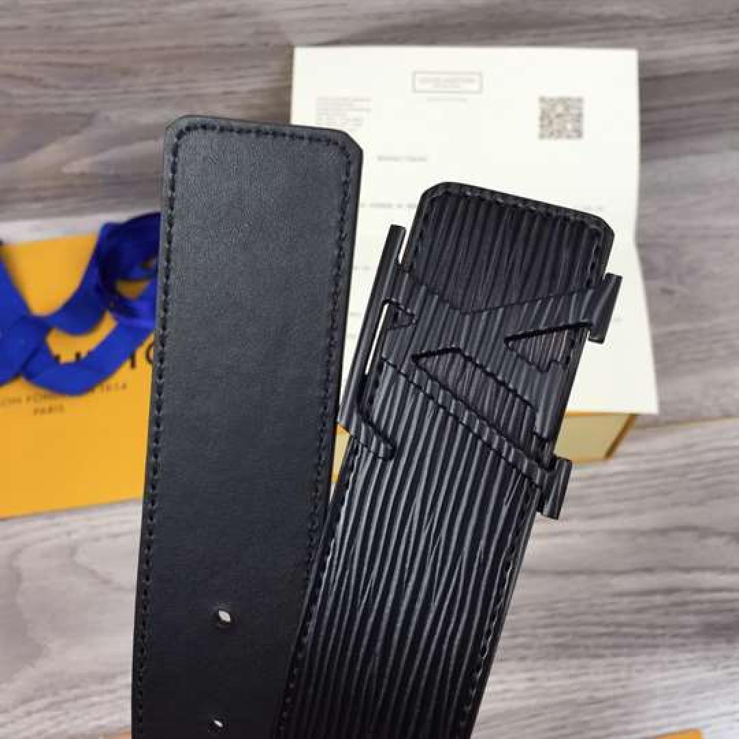 LOUIS VUITTON LV INITIALES 40MM EPI LEATHER