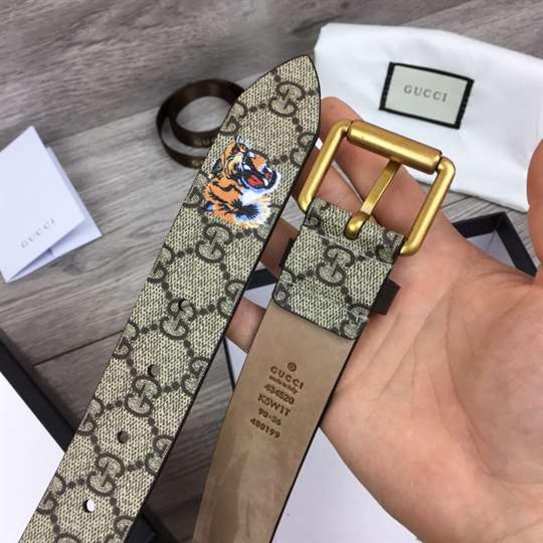 GUCCI TIGER PRINT GG SUPREME BELT