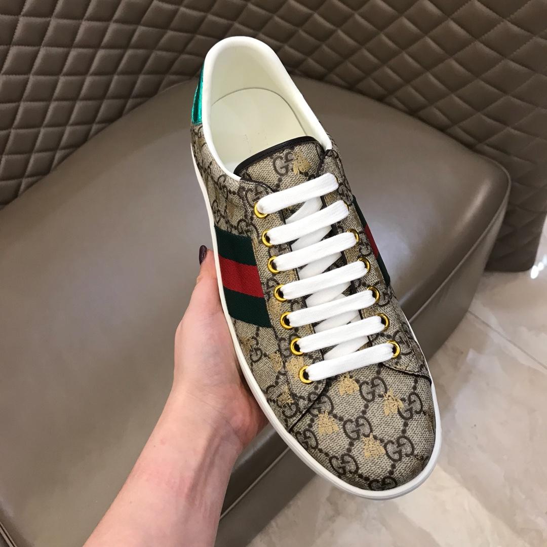 GUCCI ACE GG SUPREME SNEAKER WITH BEES
