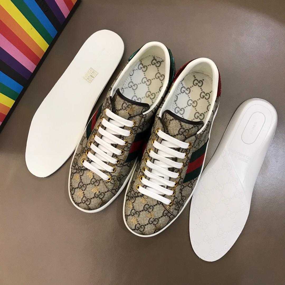 GUCCI ACE GG SUPREME SNEAKER WITH BEES