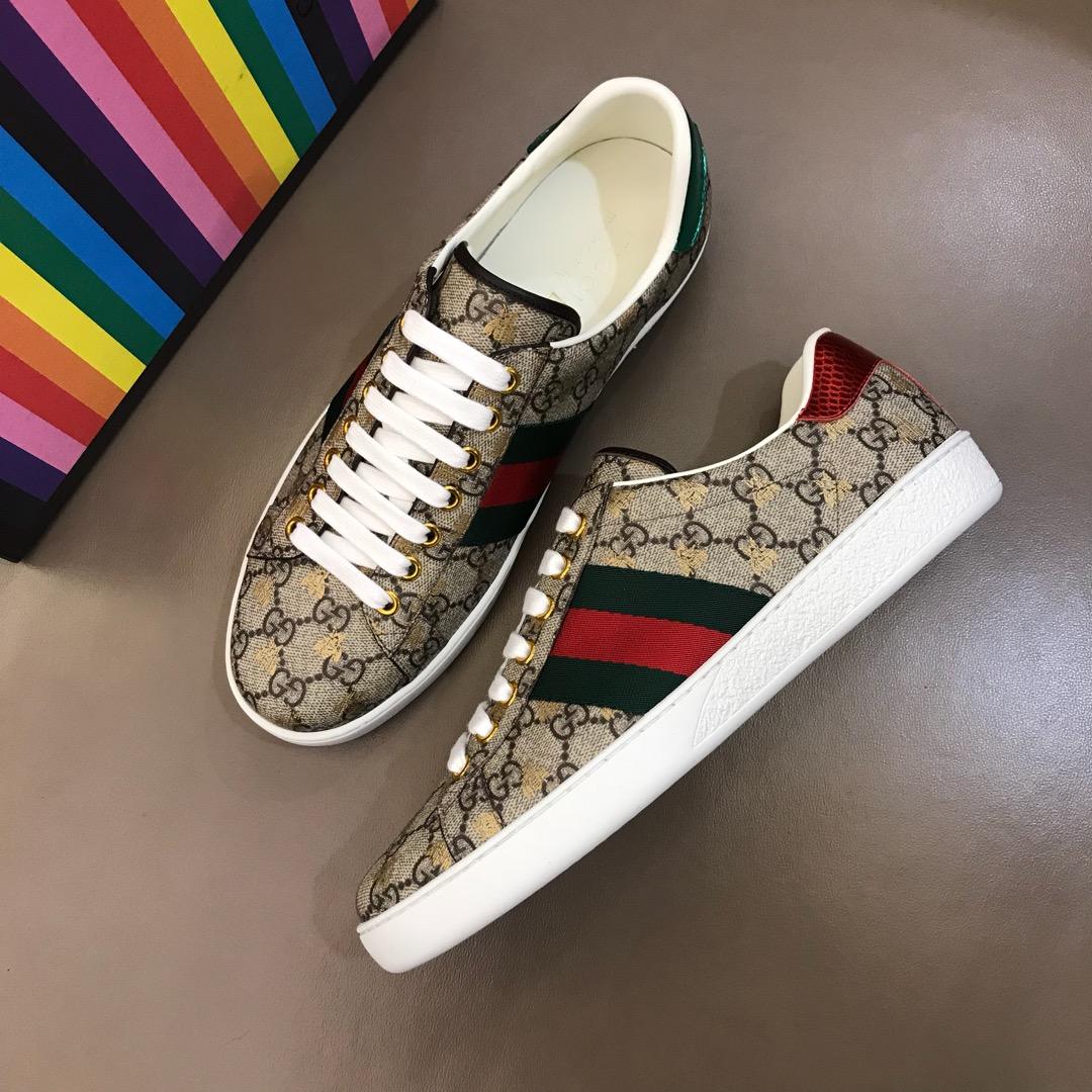 GUCCI ACE GG SUPREME SNEAKER WITH BEES