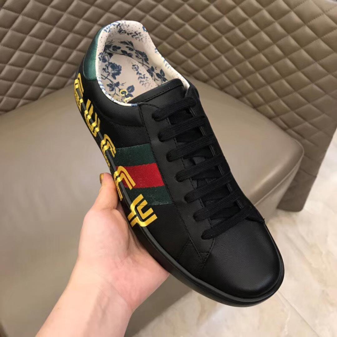 GUCCI ACE SNEAKER WITH GUCCY PRINT