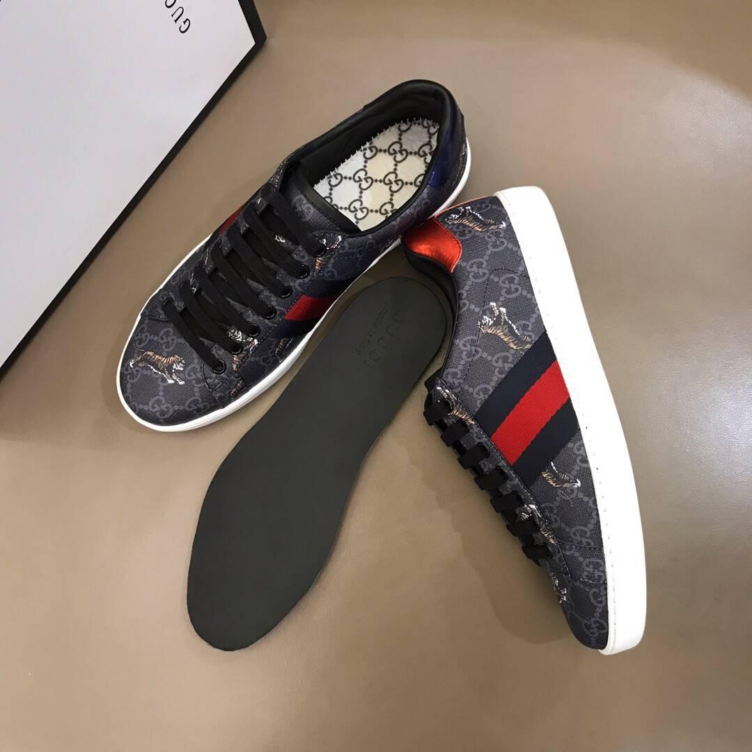 GUCCI MEN'S ACE GG SUPREME TIGERS SNEAKER