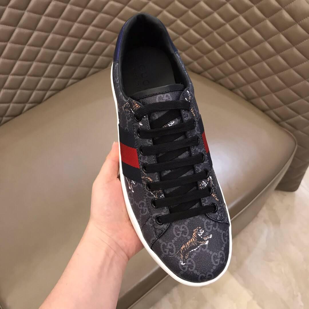 GUCCI MEN'S ACE GG SUPREME TIGERS SNEAKER