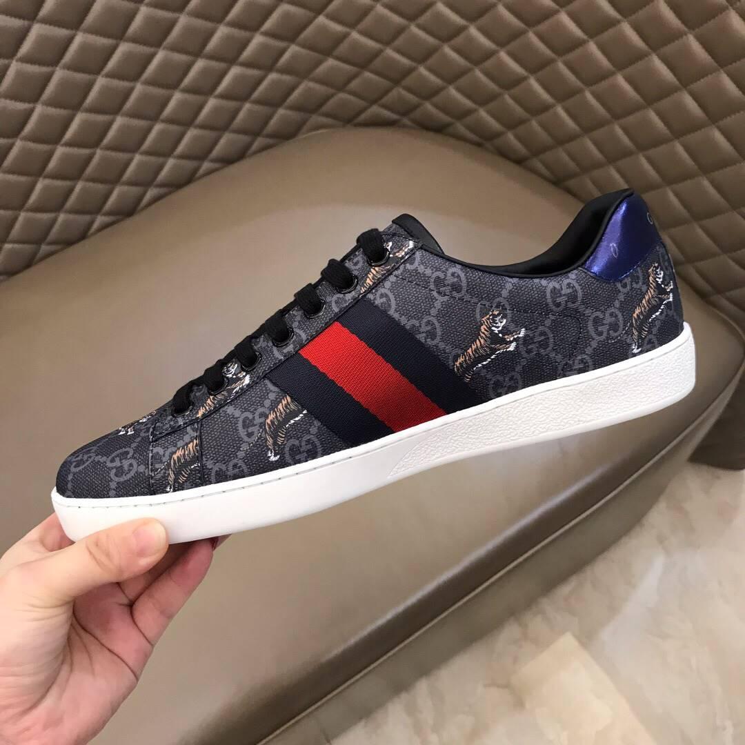 GUCCI MEN'S ACE GG SUPREME TIGERS SNEAKER