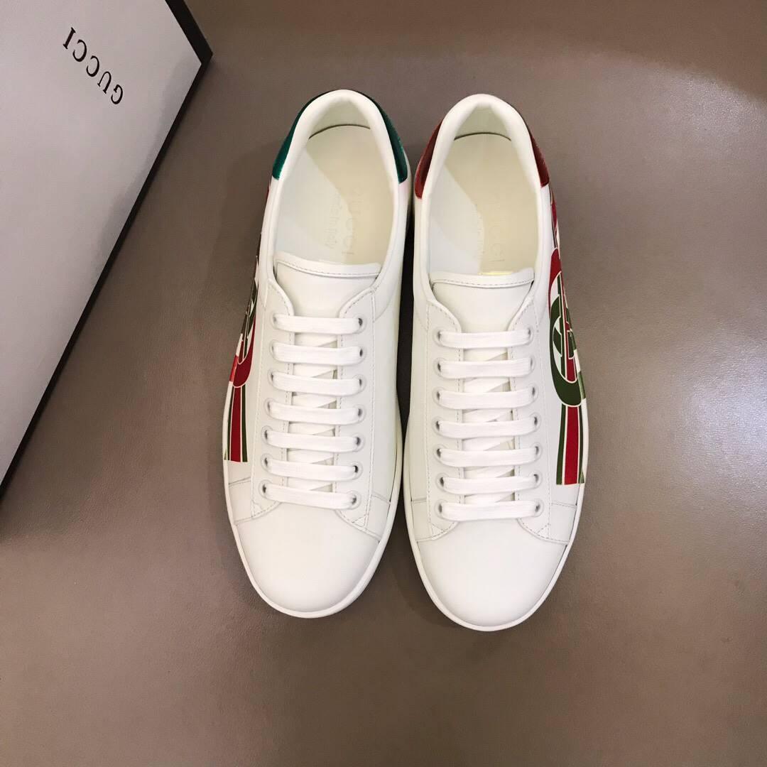 GUCCI MEN'S ACE SNEAKER WITH INTERLOCKING G