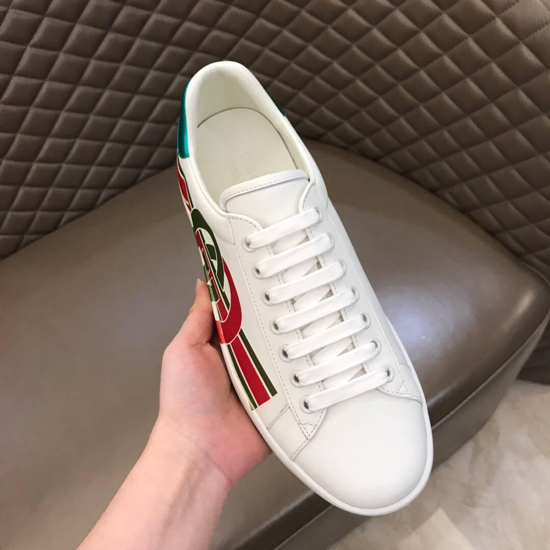 GUCCI MEN'S ACE SNEAKER WITH INTERLOCKING G