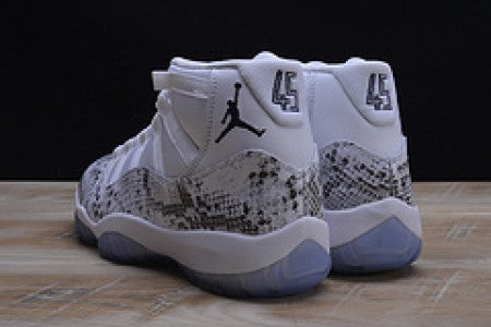 AIR JORDAN 11 RETRO "PREM HC"