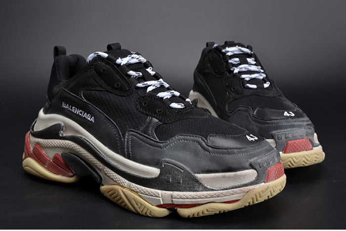 BALENCIAGA 17FW TRIPLE S TRAINER BLACK/ RED MENS