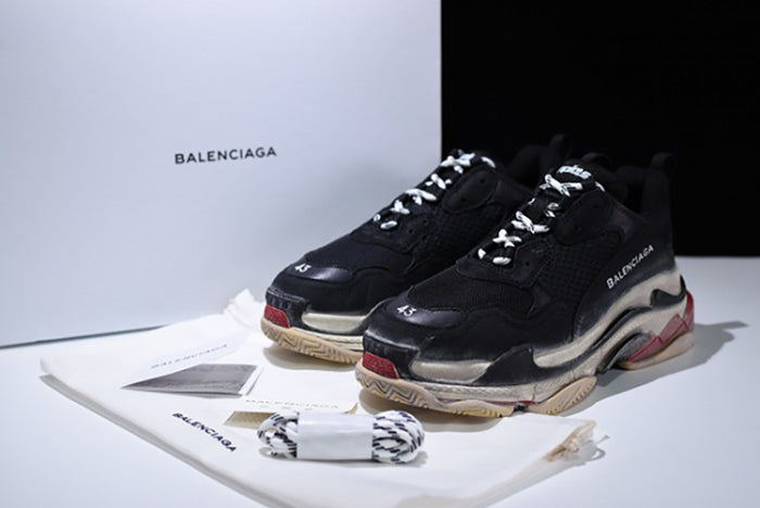 BALENCIAGA TRIPLE S