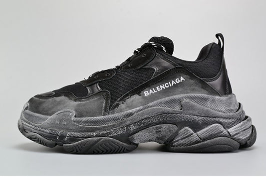 BALENCIAGA BLACK TRIPLE S TRAINER