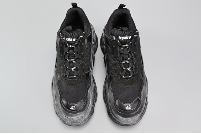 BALENCIAGA BLACK TRIPLE S TRAINER
